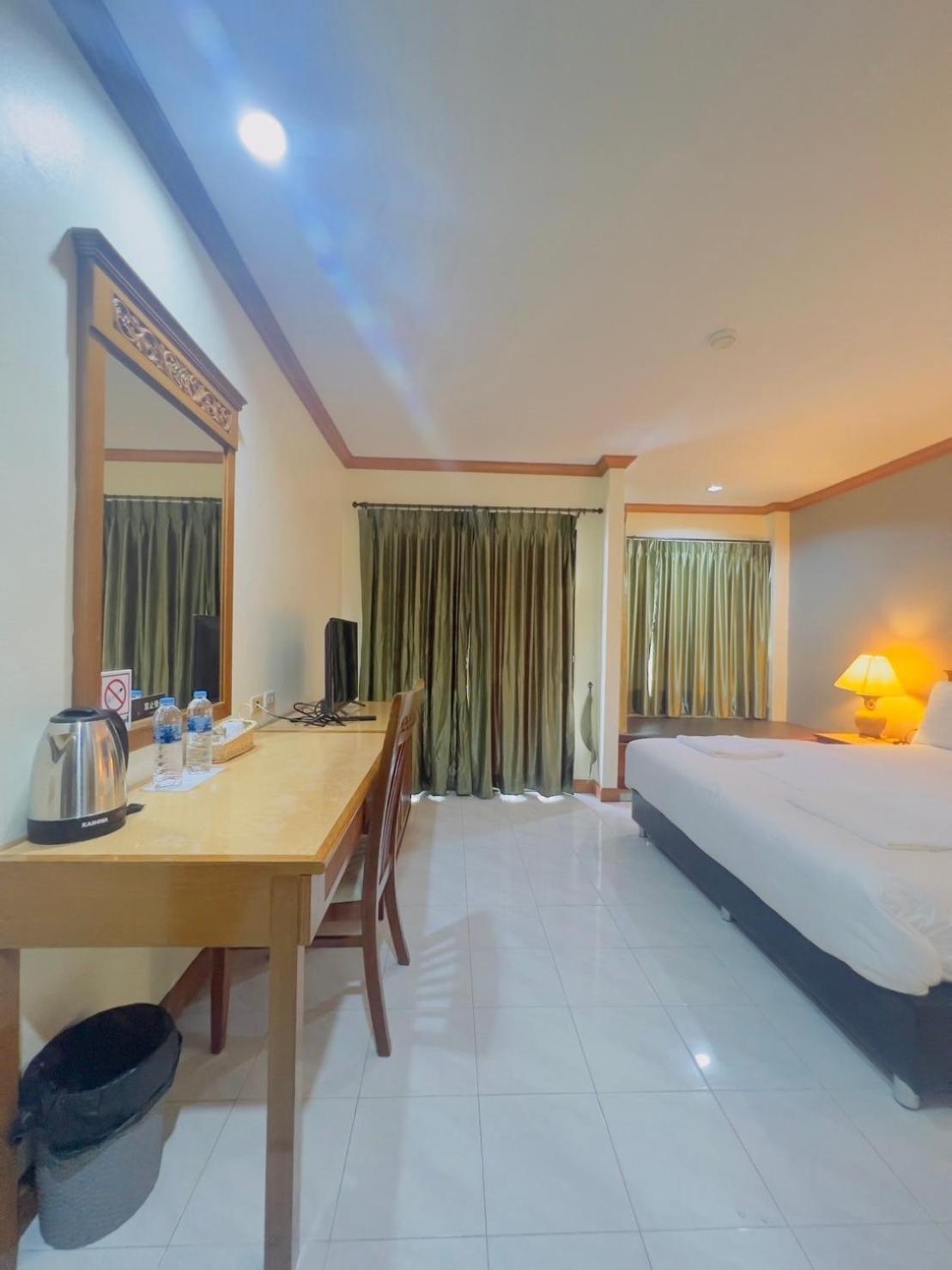 Hotel Royal Vista Patong Exteriér fotografie